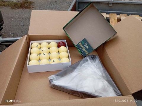 Получение в городе бильярдного стола КАДЕТ 8 футов Получение в городе бильярдного стола КАДЕТ 8 футов