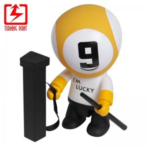 КУКЛА-СУВЕНИР TURNING POINT LUCKY DOLL MAXI №9 28СМ